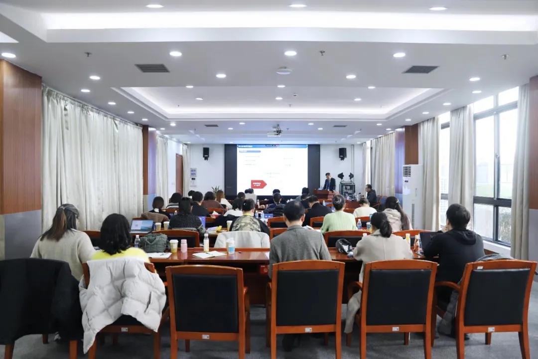 1764919160677618.jpg 1764919160677618.jpg